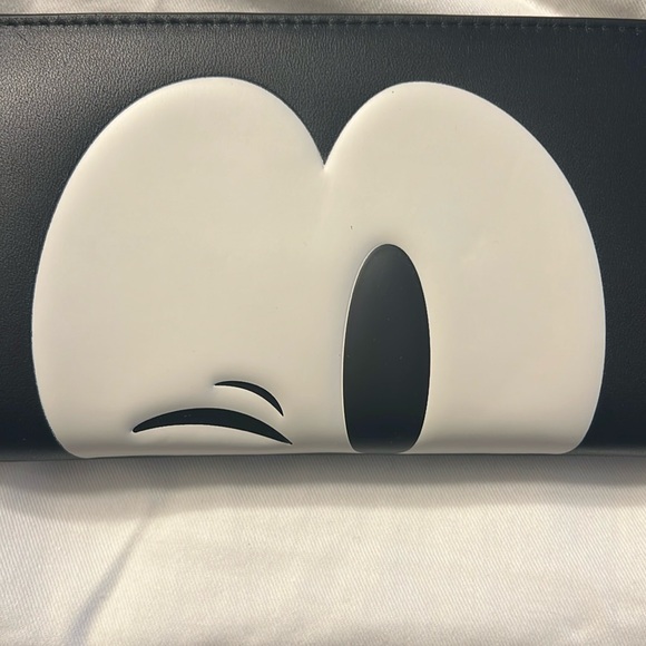 Coach Mickey Accordion Zip Wallet In Glovetanned Leather - Picture 2 of 5